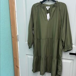 Elegant Green Women's Dress